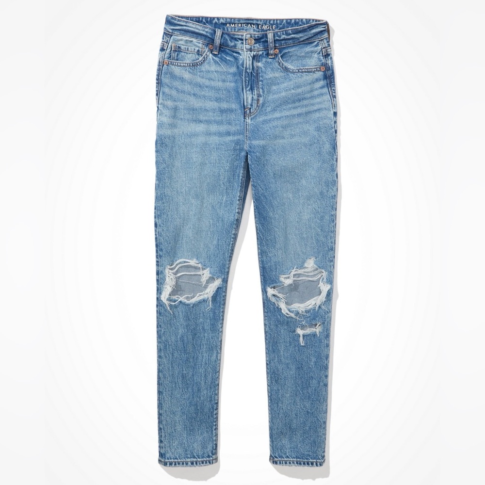 AE Strigid Ripped Mom Jean